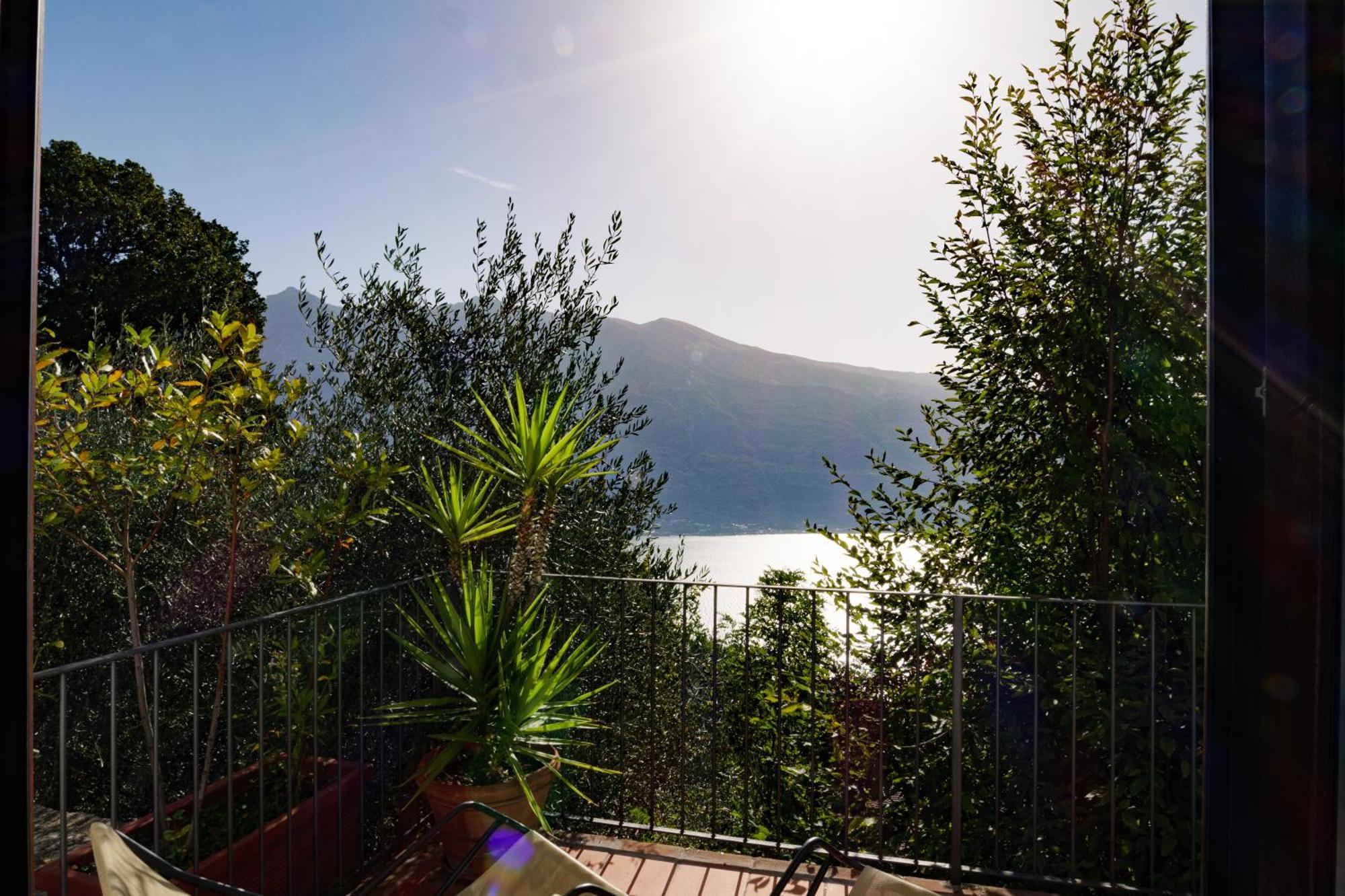 Casa Navla' Appartamenti "Ulivi"- "Fiori" -"Velieri"-"Luna"-"Nido"-"Taverna" 提尼亚类 外观 照片