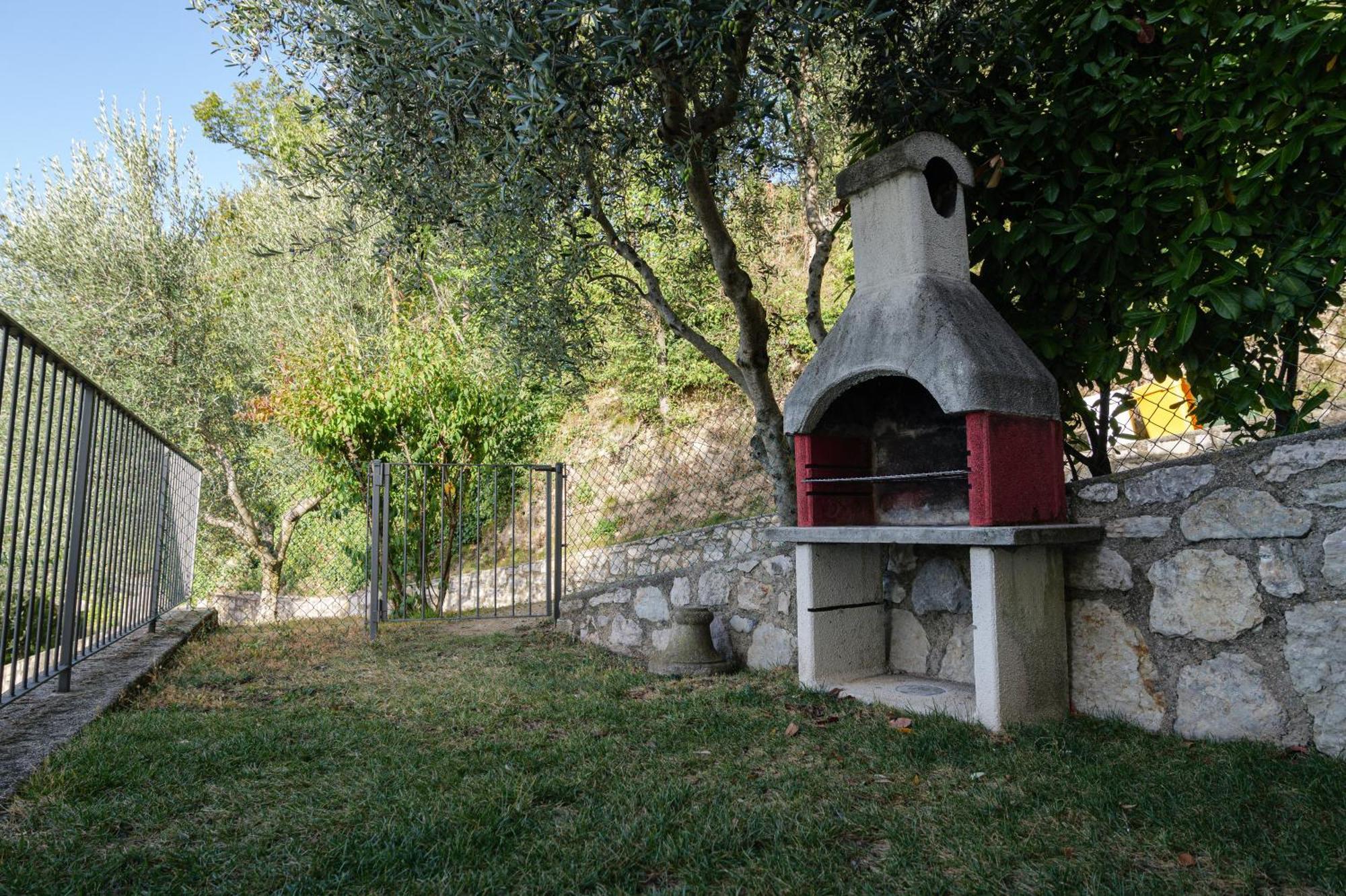 Casa Navla' Appartamenti "Ulivi"- "Fiori" -"Velieri"-"Luna"-"Nido"-"Taverna" 提尼亚类 外观 照片