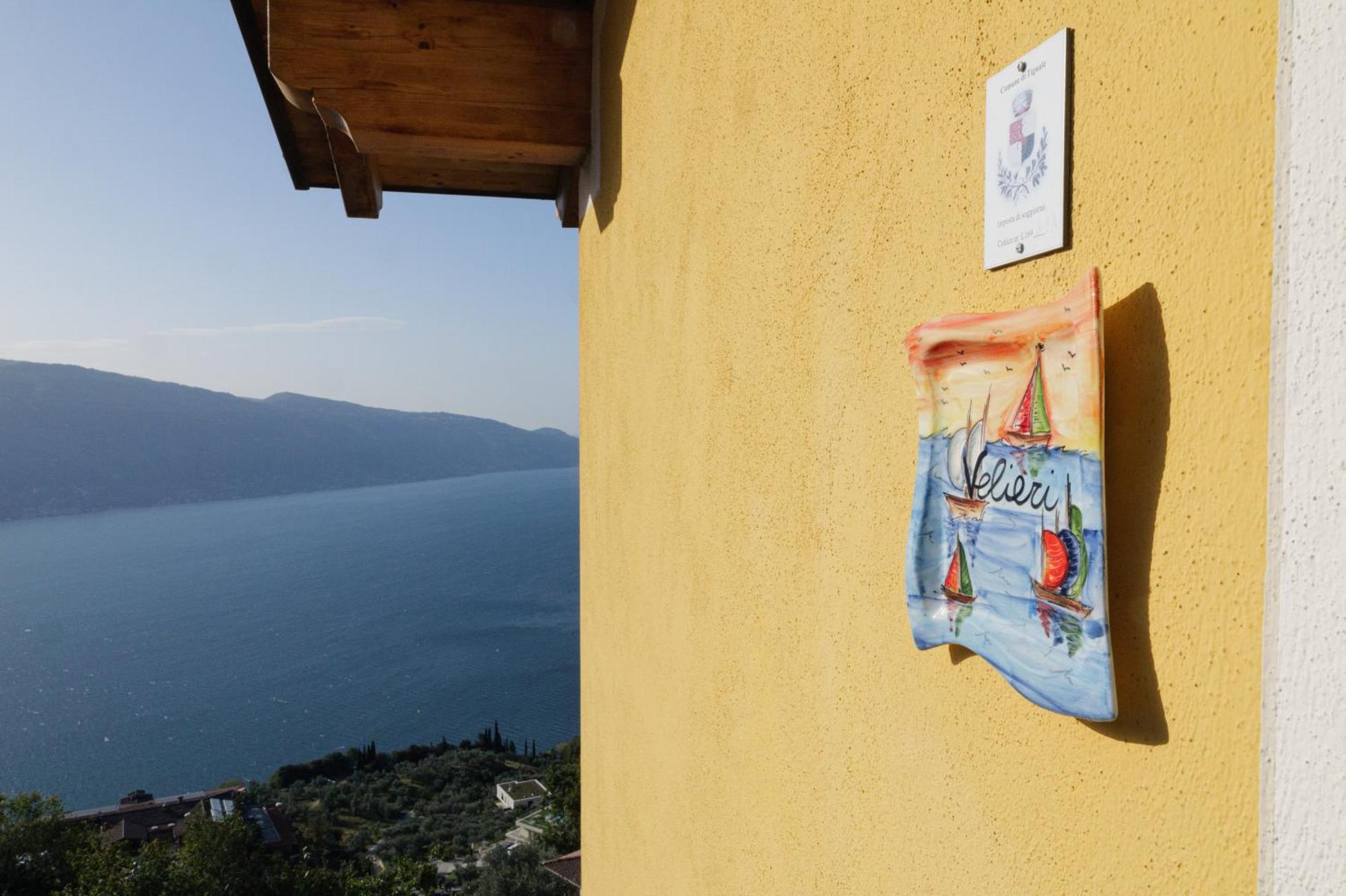 Casa Navla' Appartamenti "Ulivi"- "Fiori" -"Velieri"-"Luna"-"Nido"-"Taverna" 提尼亚类 外观 照片